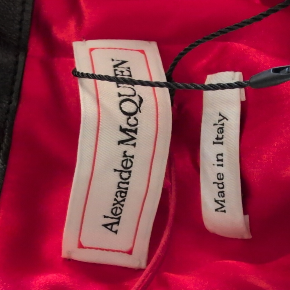 NWT Alexander McQueen Black and Red Bi Color Leather‎ Skirt from 2020 Collection - Picture 9 of 14